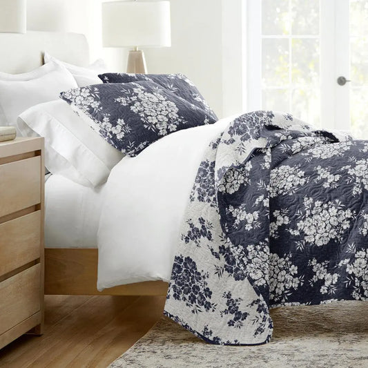 Vintage Floral Reversible Quilted Coverlet Set — 3-Piece Distressed Bouquet Bedding with 2 Pillow Shams