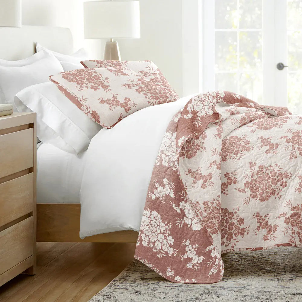 Vintage Floral Reversible Quilted Coverlet Set — 3-Piece Distressed Bouquet Bedding with 2 Pillow Shams